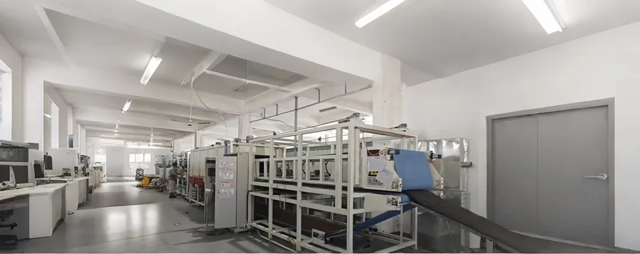 Nantong Deli air filter manufacturing workshop overview — full production floor, automated conveyor lines, Nantong China